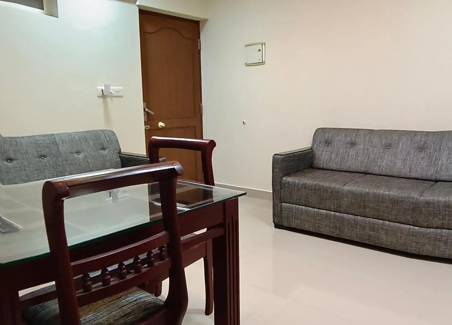 Airport Suits Platinum Nedumbassery India